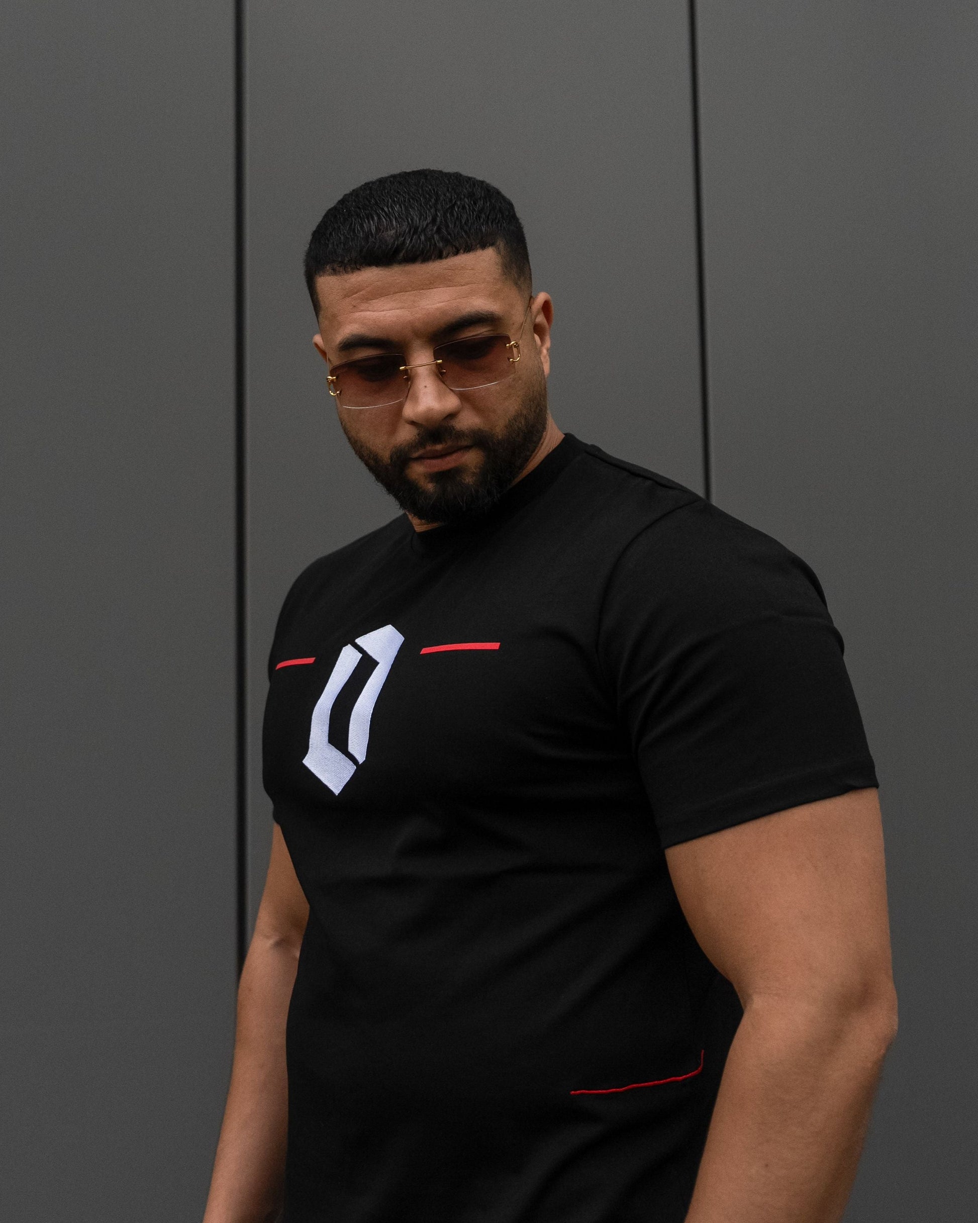 OMAR STICHNARBEN SHIRT